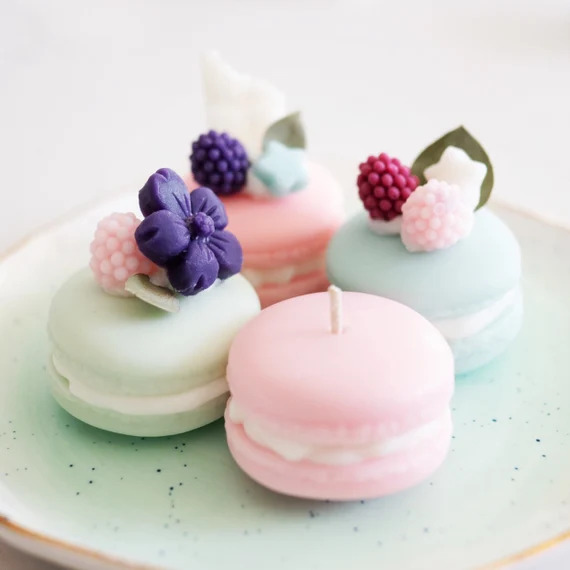 Berry Macaron